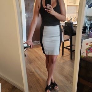 Ann Taylor tan and black knee skirt